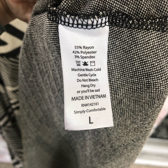 LuLaRoe L Carly-Black and Cream Geometric Design - Picture 4 of 4